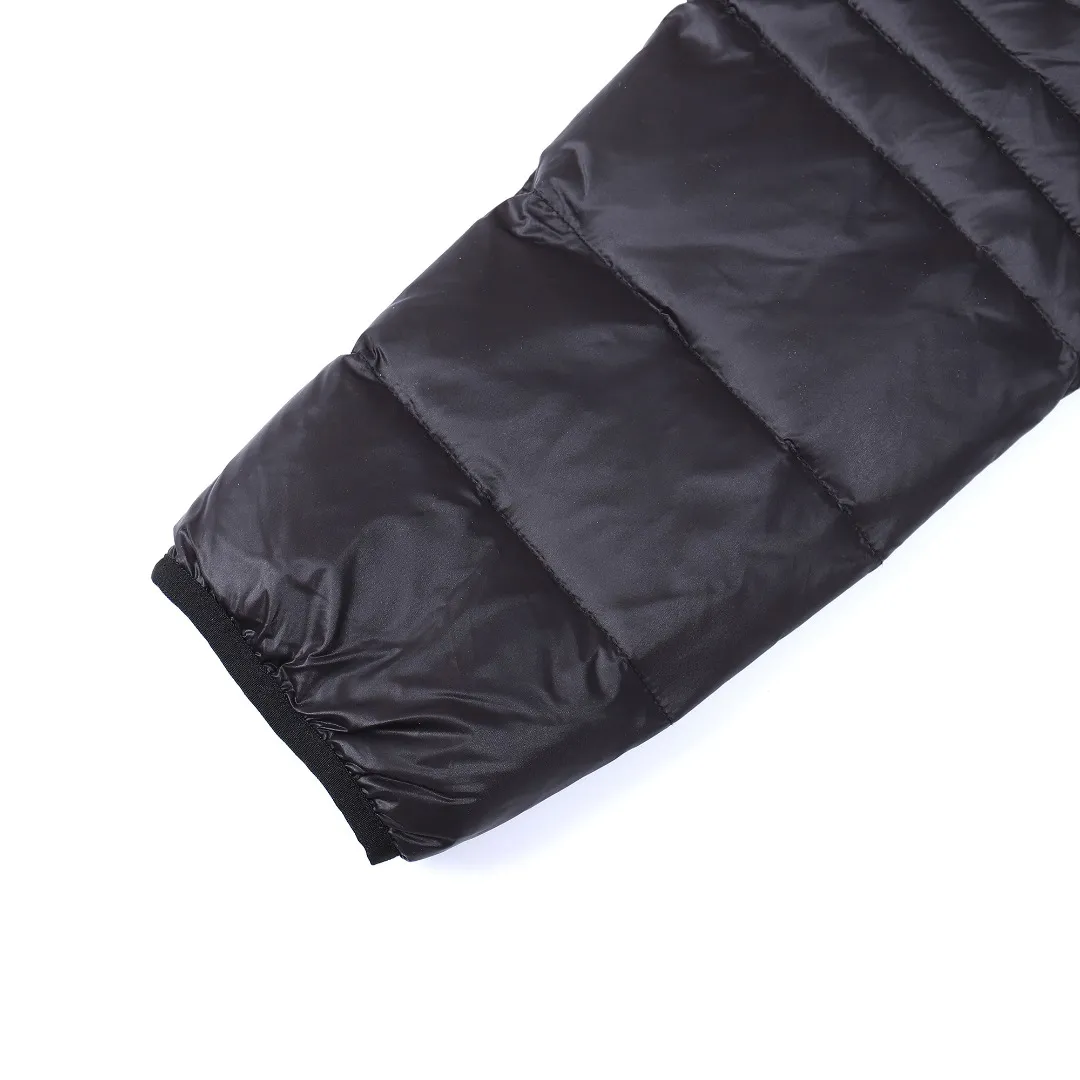 F CANADA GOOSE ： ： ， ， ， ， ， ， 。 ， Breathable Power Stretch® ， ， Goose I.D. 2 ： ， ，